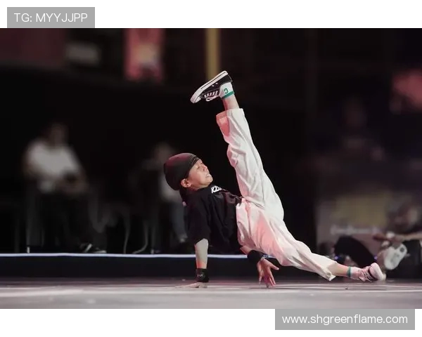 武汉街舞队的盯防策略分析与表现评估探讨 武汉街舞队的盯防策略分析与表现评估探讨