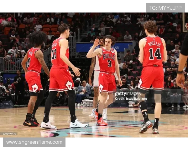 公牛与热火揭幕战精彩对决谁将开启新赛季的辉煌篇章