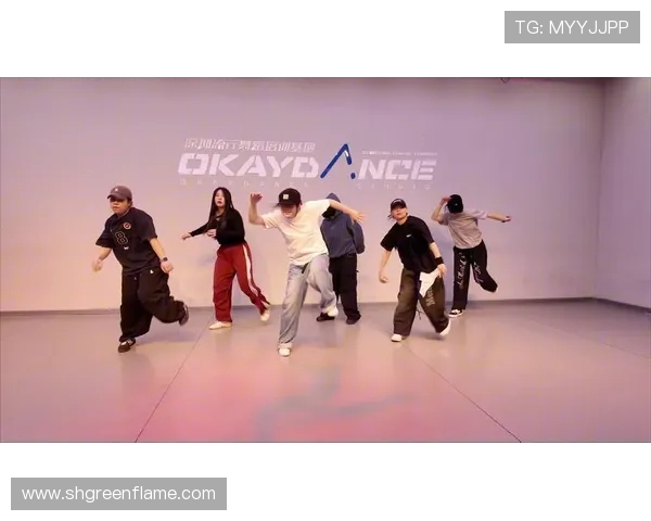 杭州街舞队与深圳街舞队赛后复盘团队协作的精彩瞬间与经验分享